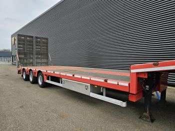 3 x steering axle / hydraulic ramp / hydraulic bed